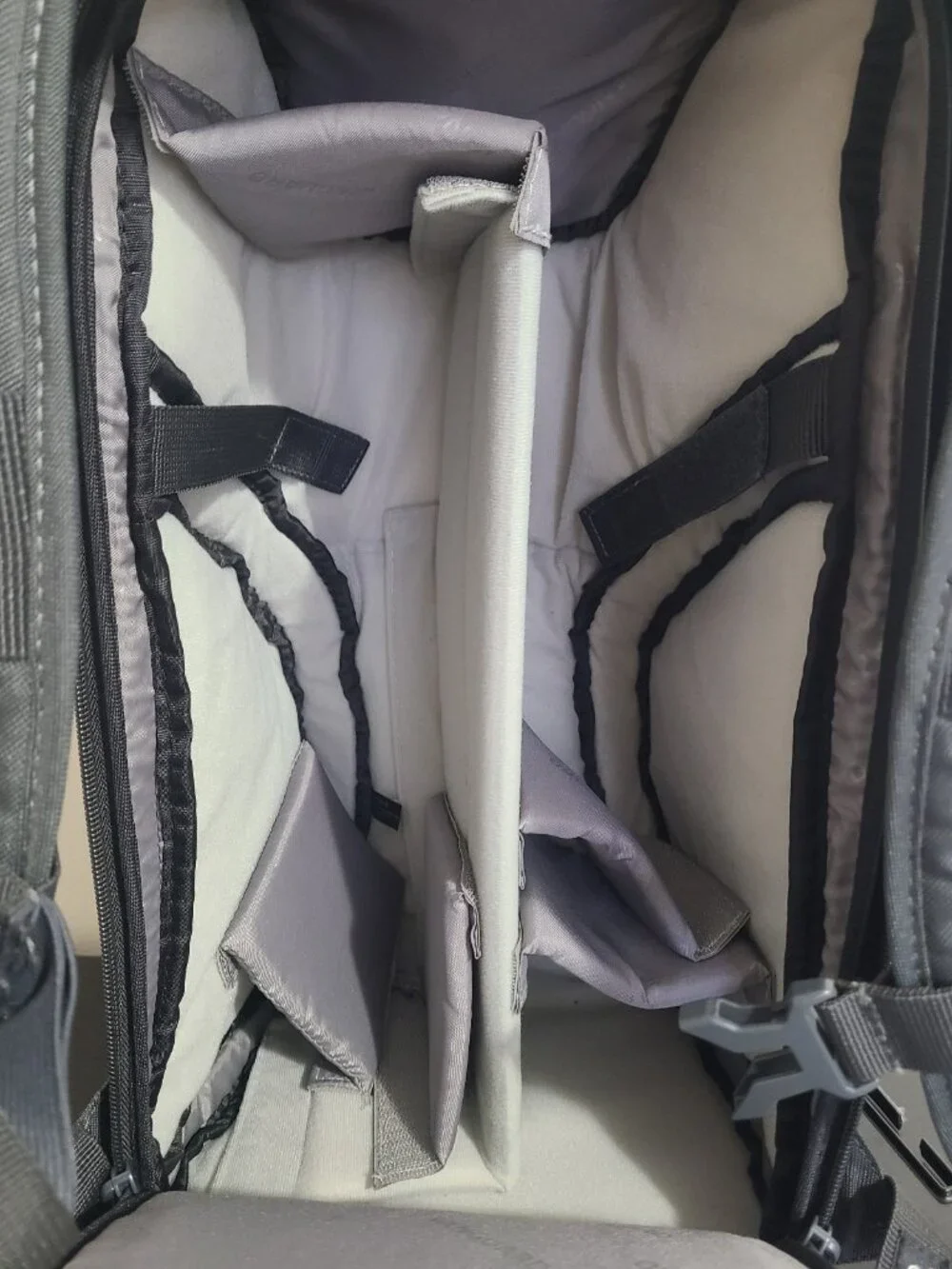 Vanguard ADAPTOR48 Backpack Camera 16'' Laptop Tripod Divider Bag Case Gray